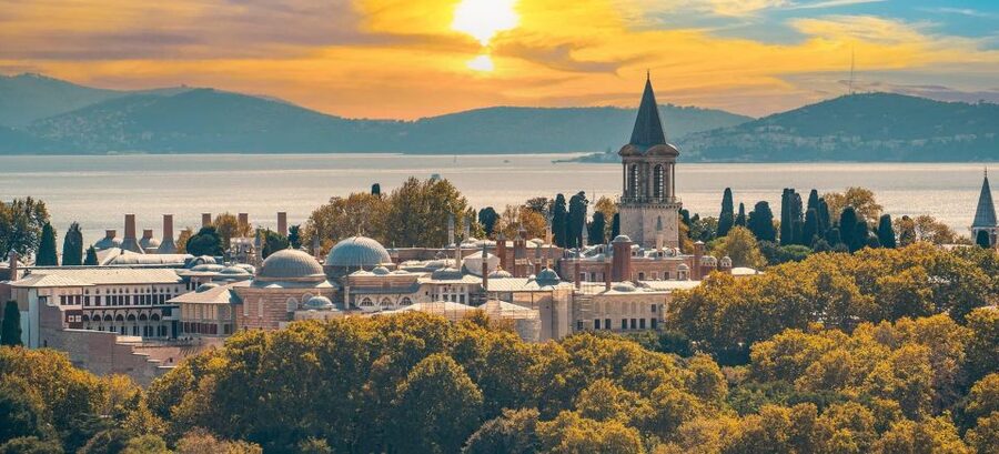 Istanbul: Topkapi Palace Skip-the-Line Ticket & Guided Tour - Topkapi in one hour: why this guided start makes sense