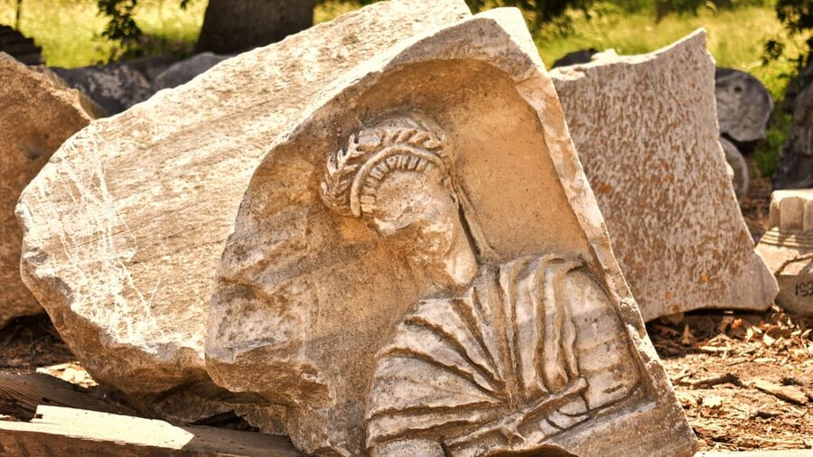 Istanbul: Troy Guided Bus Tour with Ferry Tickets & Lunch - Eceabat Lunch and Photo Stops That Set You Up for Troy