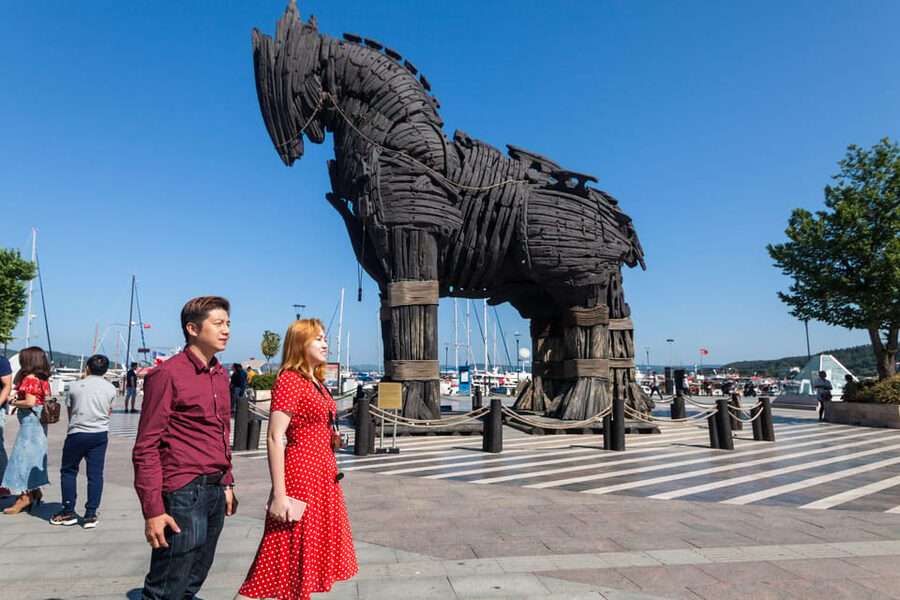 Istanbul: Troy Guided Bus Tour with Ferry Tickets & Lunch - The Drive to Çanakkale: Long Hours, Real Breaks