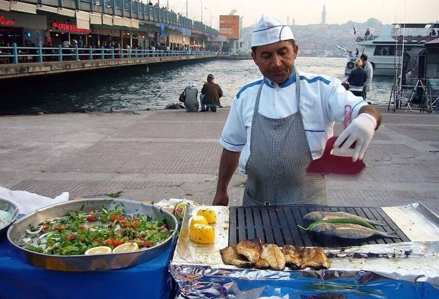 Istanbul: Turkish Food Tour in Kadikoy Across the Bosphorus - Starting in Eminönü and crossing the Bosphorus on a real ferry