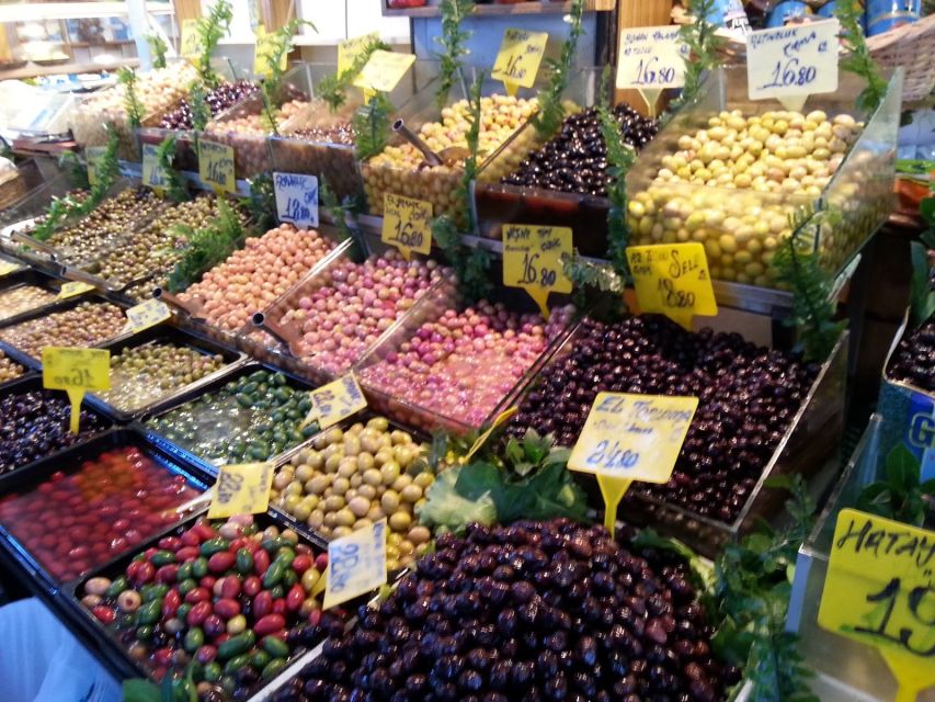Istanbul: Turkish Food Tour in Kadikoy Across the Bosphorus - Your guide shapes the whole experience, so watch for the personality