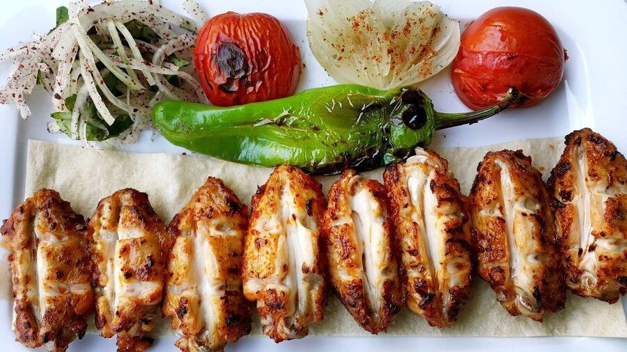 Istanbul: Turkish Food Tour in Kadikoy Across the Bosphorus - Price and value: what $461 per group covers