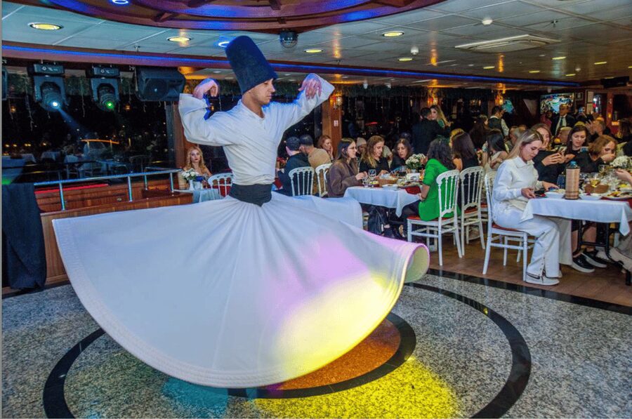 İstanbul: Turkish Night On the Bosphorus with Private Table - Pickup and timing: the part you should not wing