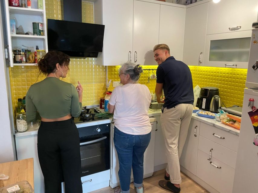 Istanbul: Vegan/Vegetarian Cooking Class with Locals at Home - A Vegetarian Cooking Class That Feels Like Visiting, Not Touring