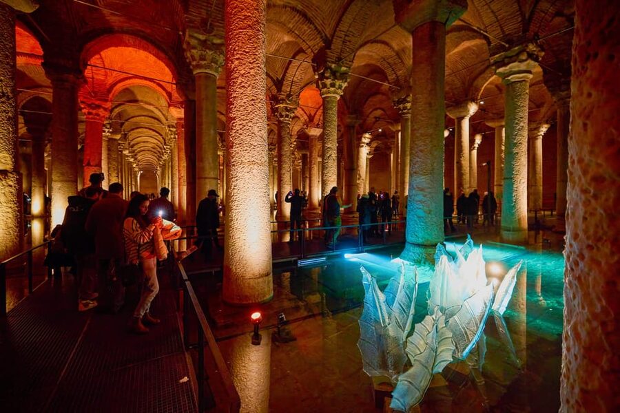 Istanbul Walking Tour: Mosques, Palace, Cistern with Lunch - Basilica Cistern: Roman Water Storage in a Column Forest