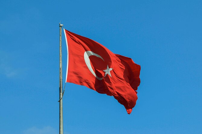 Istanbul Walking Tour with Audioguide on Your Smartphone - Blue Mosque area: Sultan Ahmed Mosque and Nuruosmaniye Camii