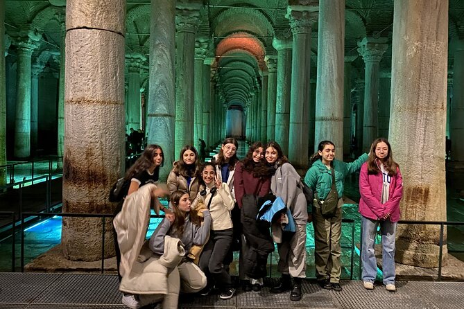 IstanbulBasilicaCistern/fastEntranceEnglish/Spanish (not tickets) - The two-part structure most people notice: cistern time plus rug presentation
