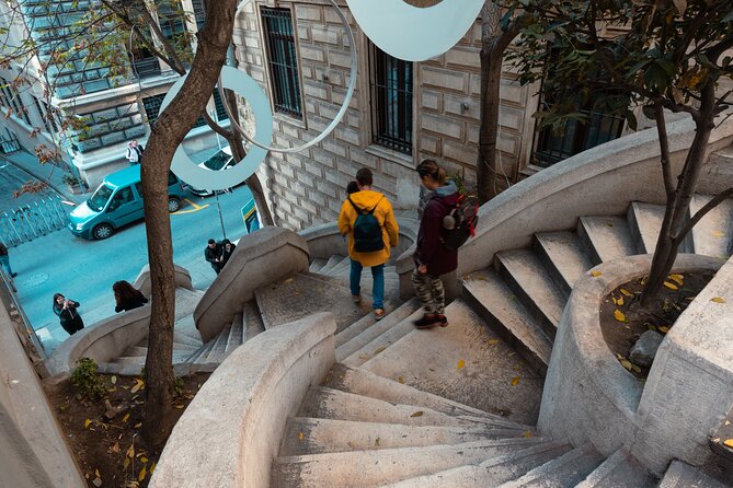 Jewish District Guided Walking Tour in Istanbul - Stop 2: Ashkenazi Synagogue, a compact but meaningful visit