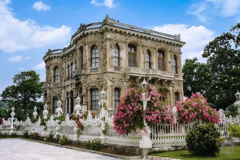 Kucuksu Pavilion Skip-the-Line Ticket with Audio Guide - Ottoman and Western design blend: how to read the building with the audio guide