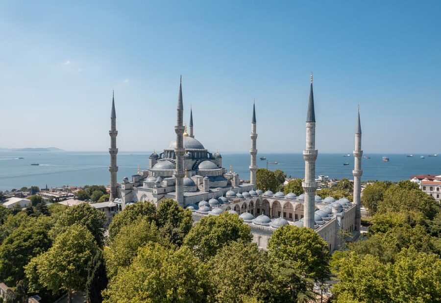 Little Hagia Sophia, Blue Mosque & Hagia Sophia Walking Tour - Hagia Sophia: the building that keeps switching costumes