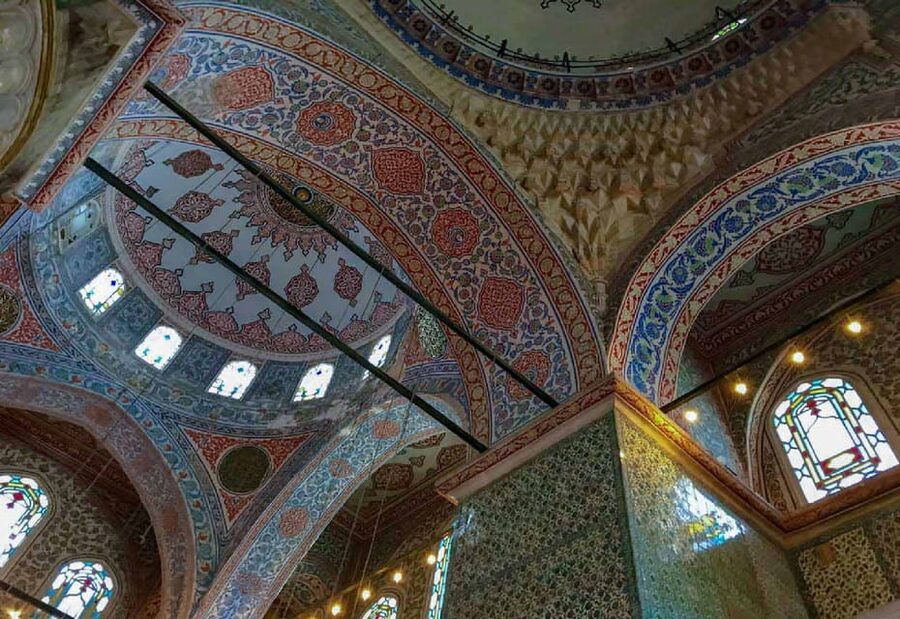 Little Hagia Sophia, Blue Mosque & Hagia Sophia Walking Tour - A calm finish on Soğuk Çeşme Street