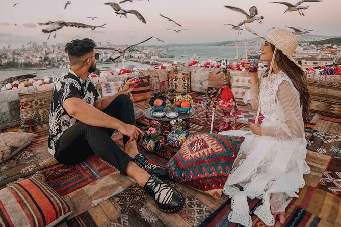 Love in Istanbul: Perfect Photo Moments at Iconic Locations - Picking the right landmark, from Blue Mosque to Rooftop Istanbul