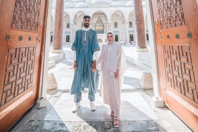 Love in Istanbul: Perfect Photo Moments at Iconic Locations - Suleymaniye Mosque: architecture that gives your portrait depth
