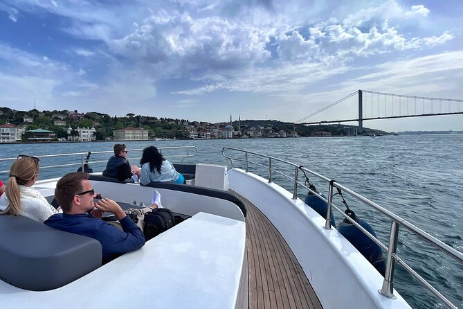 Luxury Bosphorus Yacht Cruise – Stopover in Asian Side - On-board comfort: snacks, tea, and where to sit for the best views
