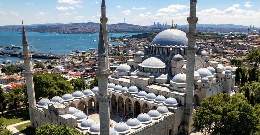 Magnificent Mosques of Istanbul - Sultan Ahmed Mosque (Blue Mosque): A Photo Stop That Teaches You How to Look