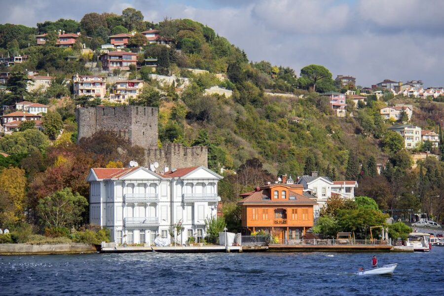 Morning Bosphorus Cruise and Spice Bazaar - The Ottoman waterfront mansions: 19th-century elite residences, seen in motion