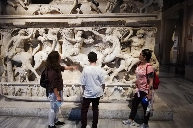 Most famous sites of Istanbul - Languages, Guide Style, and the Dilek Factor