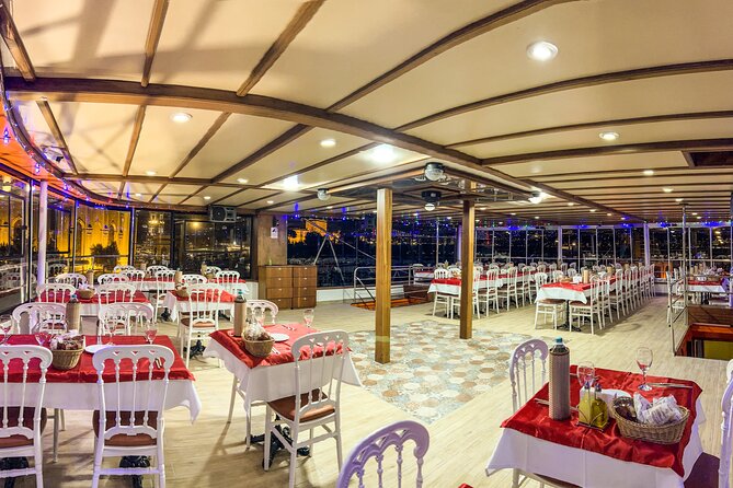 New Year's Party on the Bosphorus Dinner Cruise - Drinks and the Party Energy: Unlimited Options and How to Choose