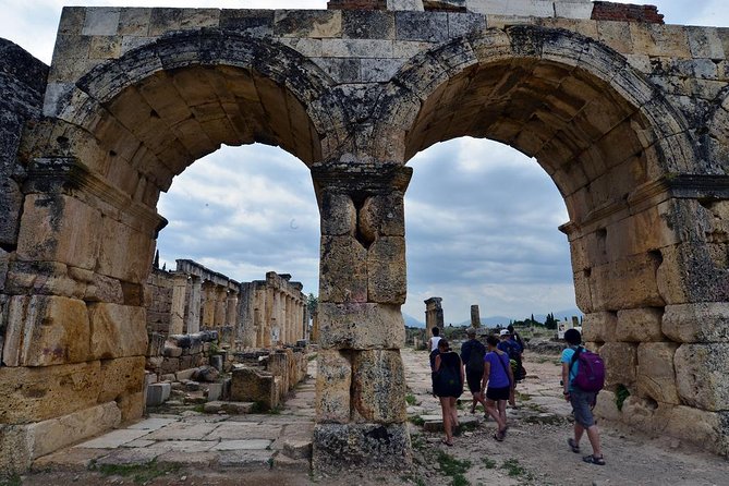 Pamukkale Tour from Istanbul - Meals on a rushed day: breakfast and buffet lunch