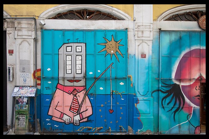 Photograph Istanbul - Beyoglu: modern Istanbul with historical texture in the frame