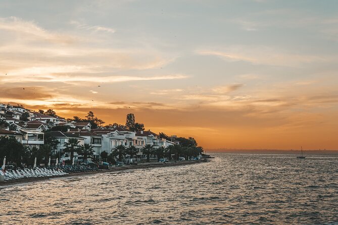 Princes' Islands Cruise with Lunch and Transfer Full-Day Tour - Boat comfort and safety: old, functional, and not something to ignore