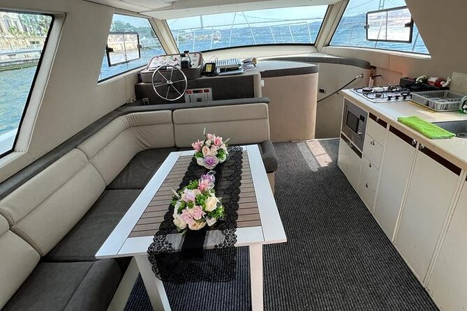 Private 2-Hour Bosphorus Cruise with Yacth - A private yacht cruise on the Bosphorus in two hours