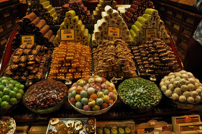 Private and guided Food and Culinary Tour of Istanbul - What about dietary needs and vegetarian options?