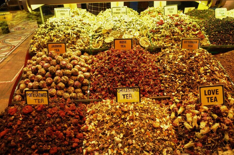 Private and Guided Istanbul Food Tour - Tastes of Istanbul - Fish market snacks, mussels, and kokorec in Kadikoy