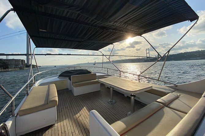 Private Bosphorus Sightseeing Cruise By Luxury Yacht in Istanbul - Bridges as Landmarks: The Suspension-Bridge Moments You’ll Remember
