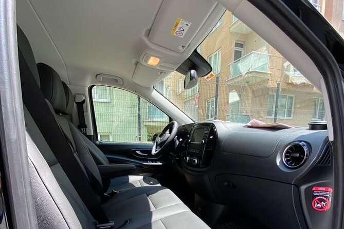 Private Car With Driver in Istanbul - Private Pickup in Istanbul, Plus Real-Time Traffic Reality