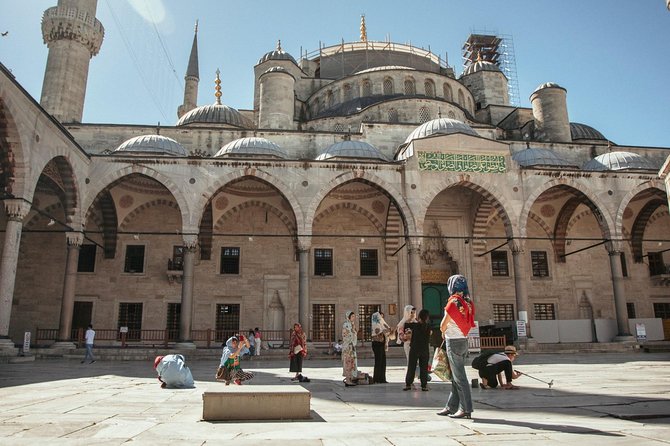 Private City Kickstart Tour: Istanbul - Your Launch Point: TunelArap Cami and a No-Pickup Start
