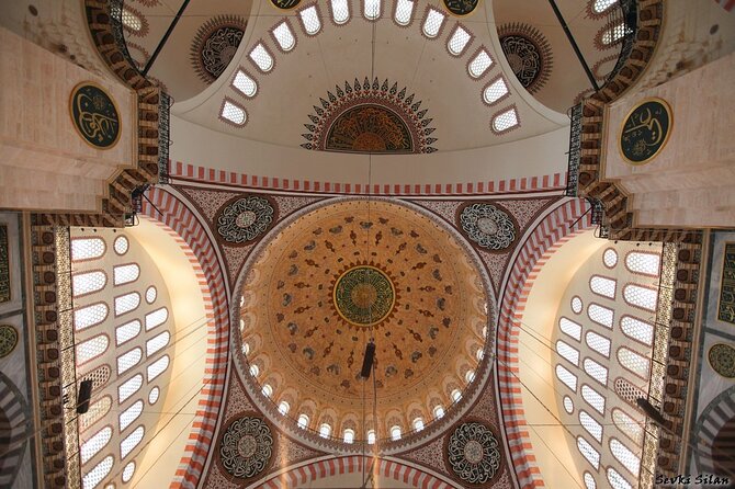 Private Full-Day Strolling through the Old Markets of Istanbul - Grand Bazaar walking: how a guide changes everything