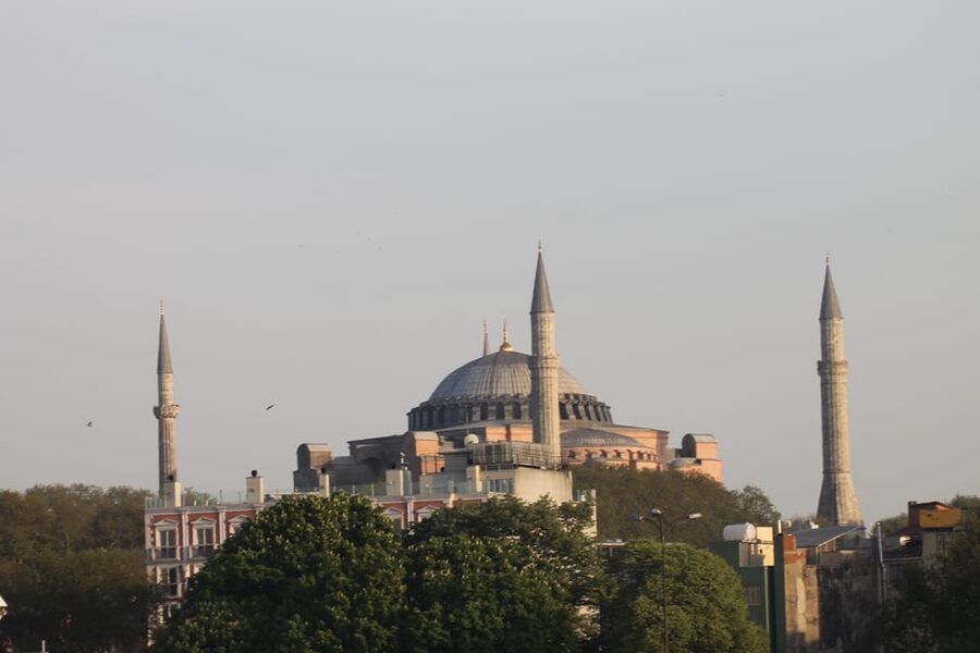 Private Guide in Istanbul Old City - Blue Mosque, Hippodrome, and the Constantinople thread