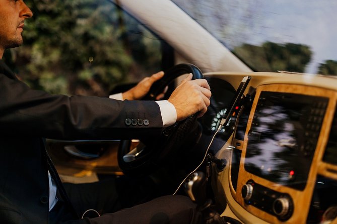 Private Istanbul Airport Transfer to Blue Mosque Sultan Ahmet - The ride to Sultanahmet: comfort, Wi-Fi, and a driver who already has the plan