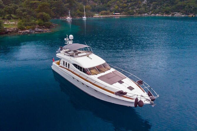Private Istanbul Bosphorus Yacht Cruise - Sunrise vs sunset: which one you should pick