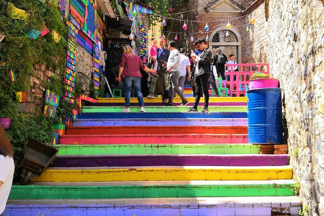 Prıvate Istanbul Tour by Luxury Minivan and Licensed Guide - Misir Çarşısı, spice stalls, teas, and local treats