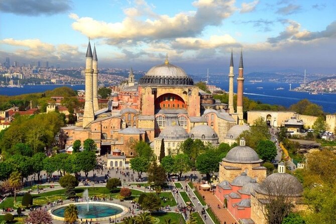 Private Layover Tour in Istanbul with options - The real win: airport pickup plus an 8-hour Istanbul loop