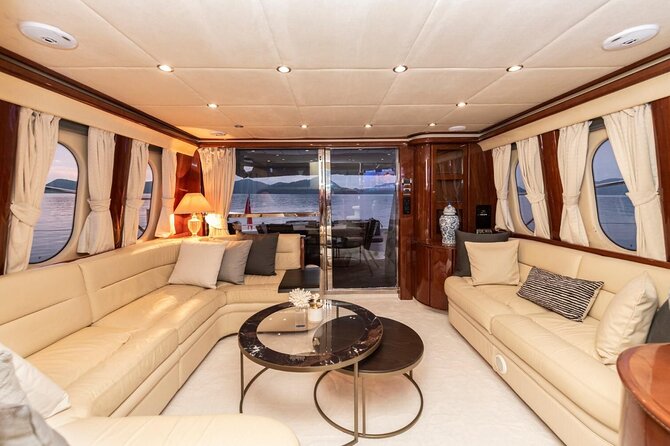 Private Luxury Yacht Cruise on Bosphorus - Dolmabahçe Palace From Sea Level: Ottoman Grandeur Without the Walking