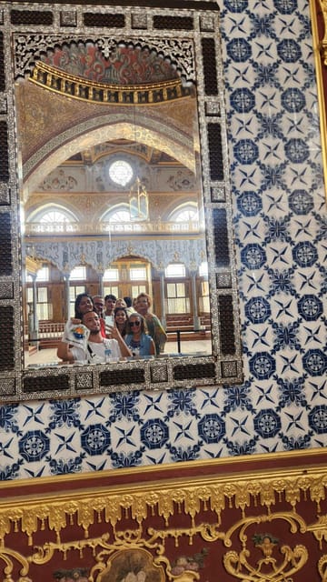Private Topkapi Palace and Harem Tour with Skip Line Entry - Seraglio Point to the palace gate: why the courtyards matter