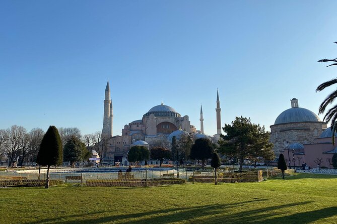 Private: Topkapi Palace, St. Sophia, Blue Mosque, Grand Bazaar, Hipodromme - Topkapi Palace: Ottoman power, and why the weapons section is a highlight