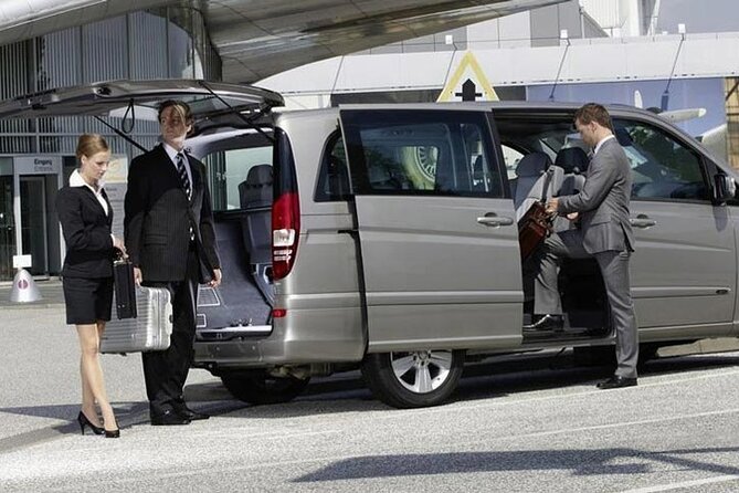 Private Transfer from Sabiha Gokcen Airport (SAW) to Istanbul Hotels - Meeting the Rep at SAW: Column 13 and the G55 Board