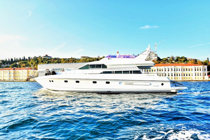 Private Yacht Voyage : Music, Wine & Snacks for Groups - For Celebrations, Couples, and Small Groups With High Expectations