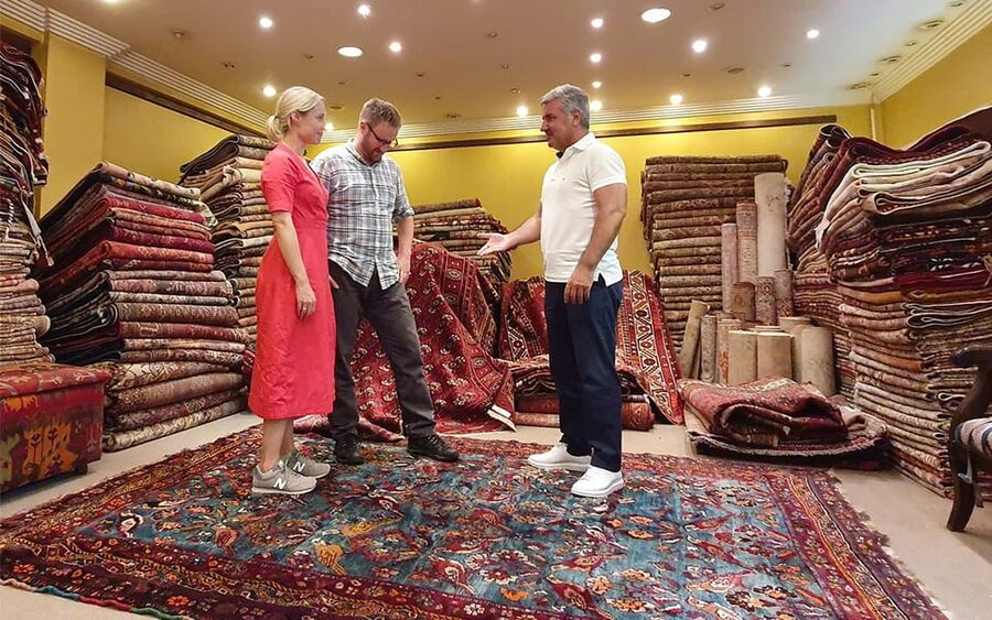 Rug Shopping Private Tour with expert Grand Bazaar - Wholesale Pricing Help, Without the Pressure Problem