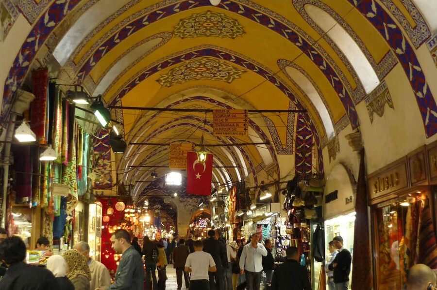 Rug Shopping Private Tour with expert Grand Bazaar - Buying Smart: Secure Payments and Reliable Shipping