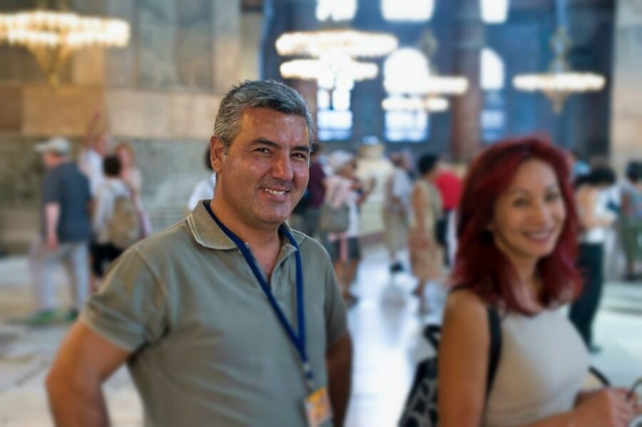 Rug Shopping Private Tour with expert Grand Bazaar - Where You Meet and How the 3.5 Hours Typically Flow