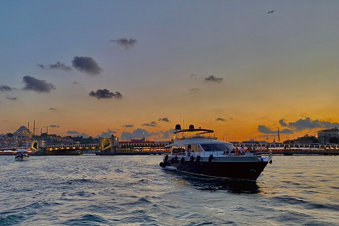 Scenic Bosphorus Sunset Cruise – 2.5 Hours of Luxury & Views - The onboard setup: where you should sit for the best views