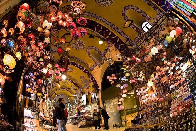 Shopping in Grand Bazaar - Rug Detours and Hard Selling: A Fair Warning