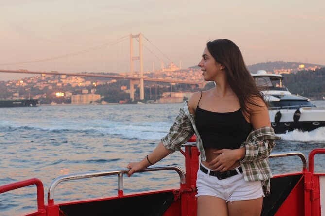 Short Bosphorus Cruise Tour With Hotel Pickup And Audio Guide - The one catch to plan around