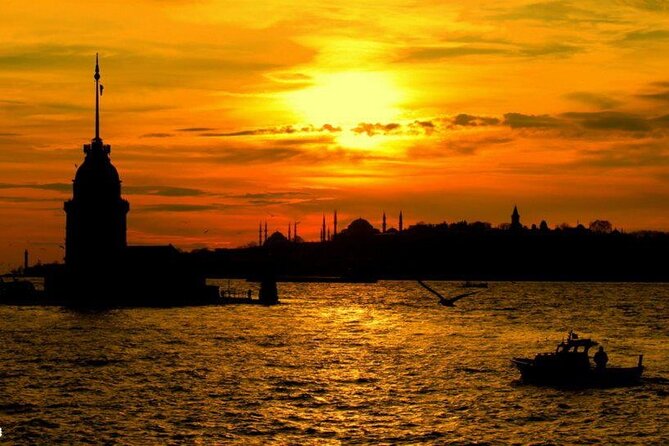 Short Guided Bosphorus Sunset Cruise - Dolmabahçe and Beylerbeyi: palace exteriors you can see without waiting in lines
