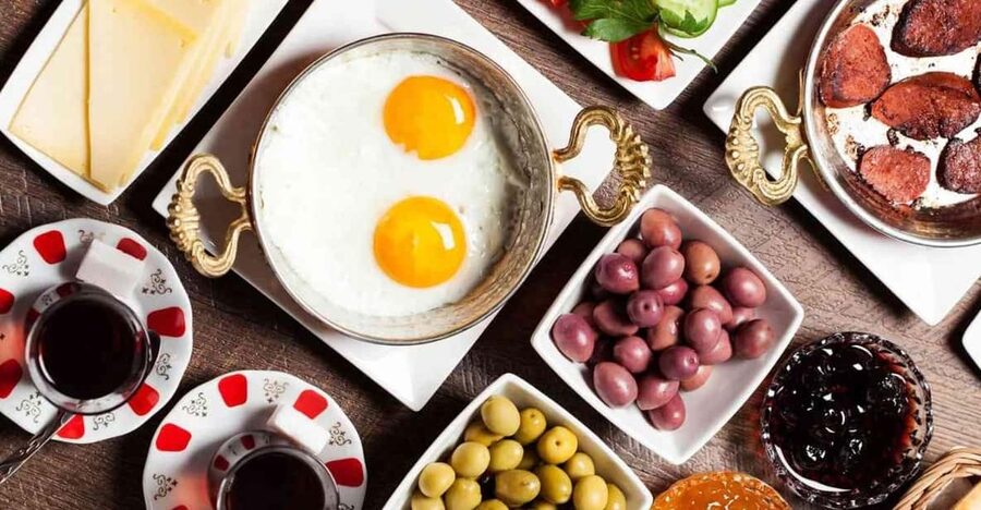Sights and Bites in Two Continents - Kadıköy street food and meze: seafood, içli köfte, and desserts